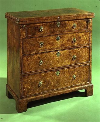 Komoda kawalerów, ok. 1715 (orzech wiertniczy) autorstwa English School